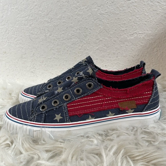 Blowfish Malibu Play Stars And Stripes Laceless Sneakers Navy Blue Red Women 7 - Picture 7 of 11